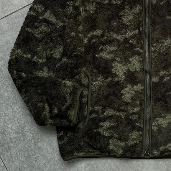 Cozy Olive Green Fleece Jacket - Picture 3 of 4